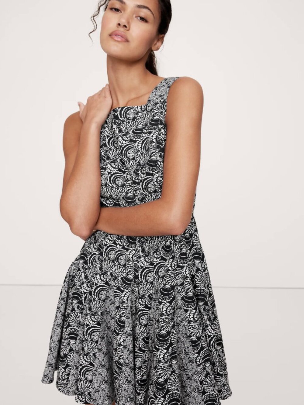 Banana Republic Marimekko Dress Womens 6 Petite‎ Black Floral Drop Waist